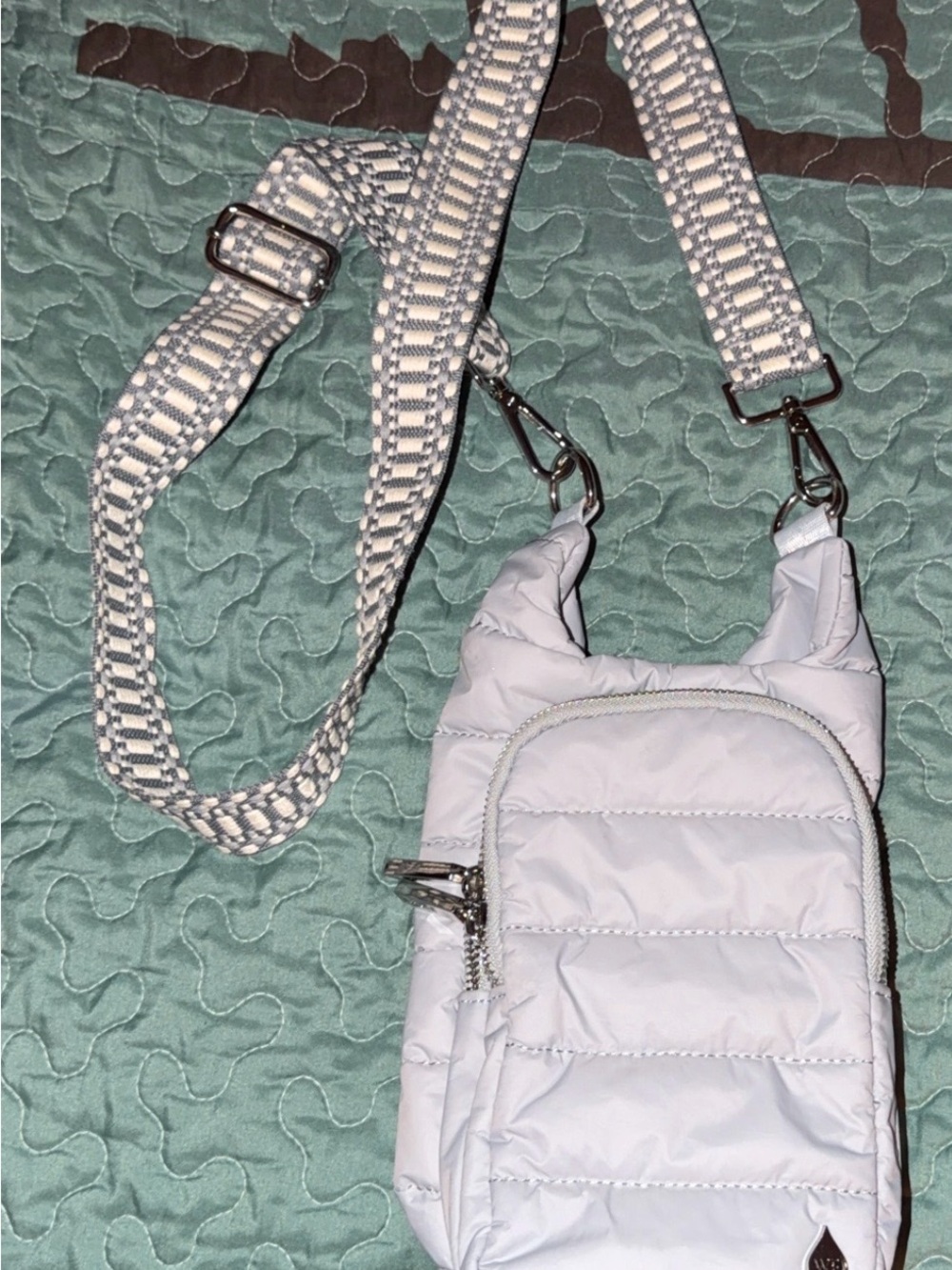 Wanderfull Light Gray Quilted Crossbody water bottle Bag with Adjustable Strap